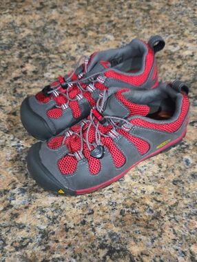 Kids Keens Gray and Red Athletic Water Shoes Size 13Y